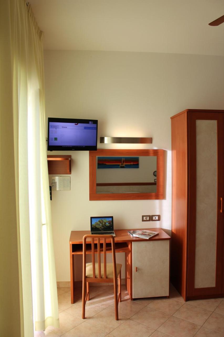 Hotel Ivana 미사노아드리아티코 외부 사진
